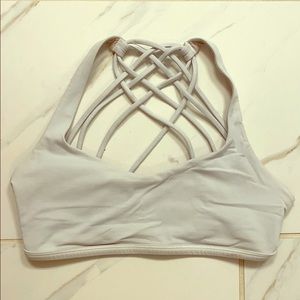 Lululemon Free To Be Bra SZ 6